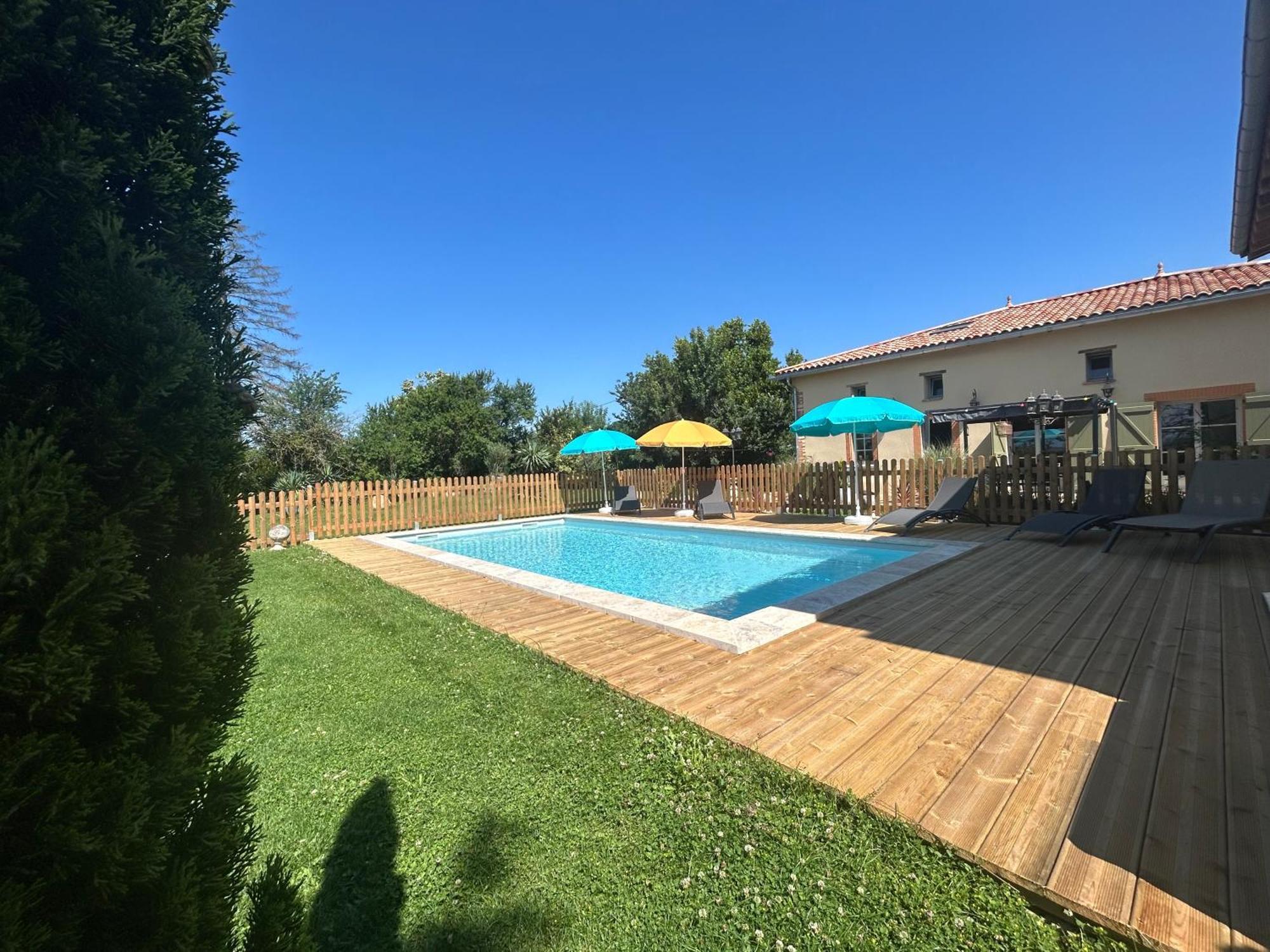 Maison D'Hotes "La Clef Des Champs" Piscine Ortance Sajas Exteriör bild